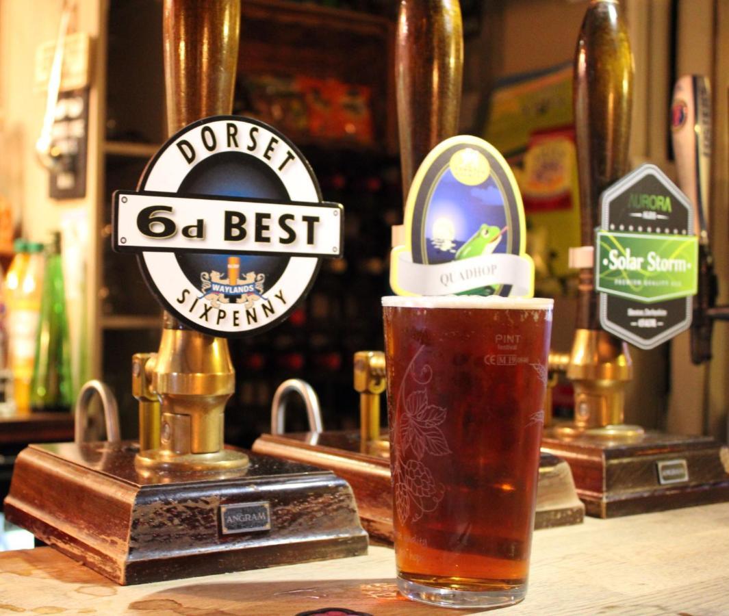 ホテル Monkey Brewhouse リミントン エクステリア 写真