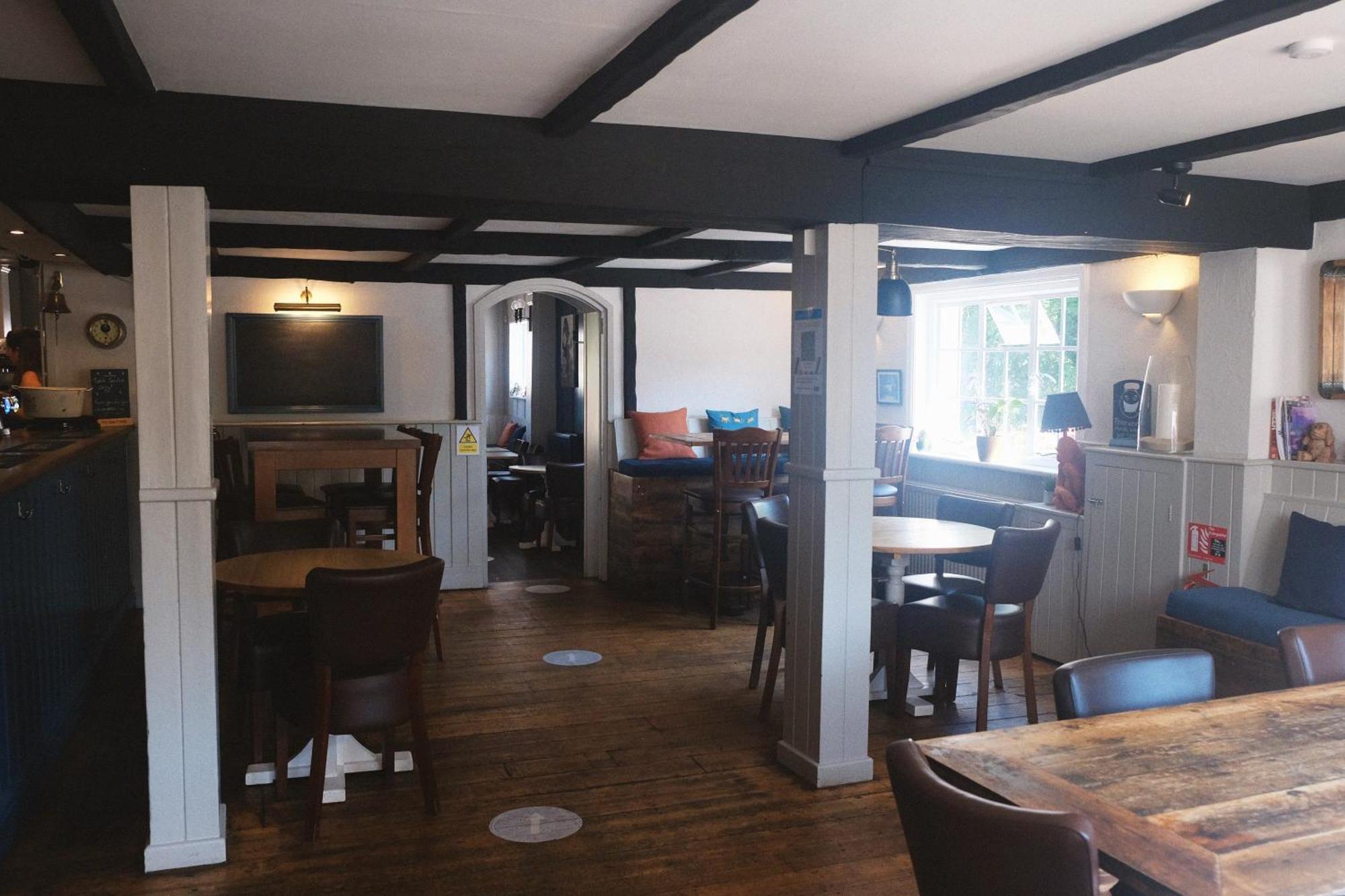 ホテル Monkey Brewhouse リミントン エクステリア 写真