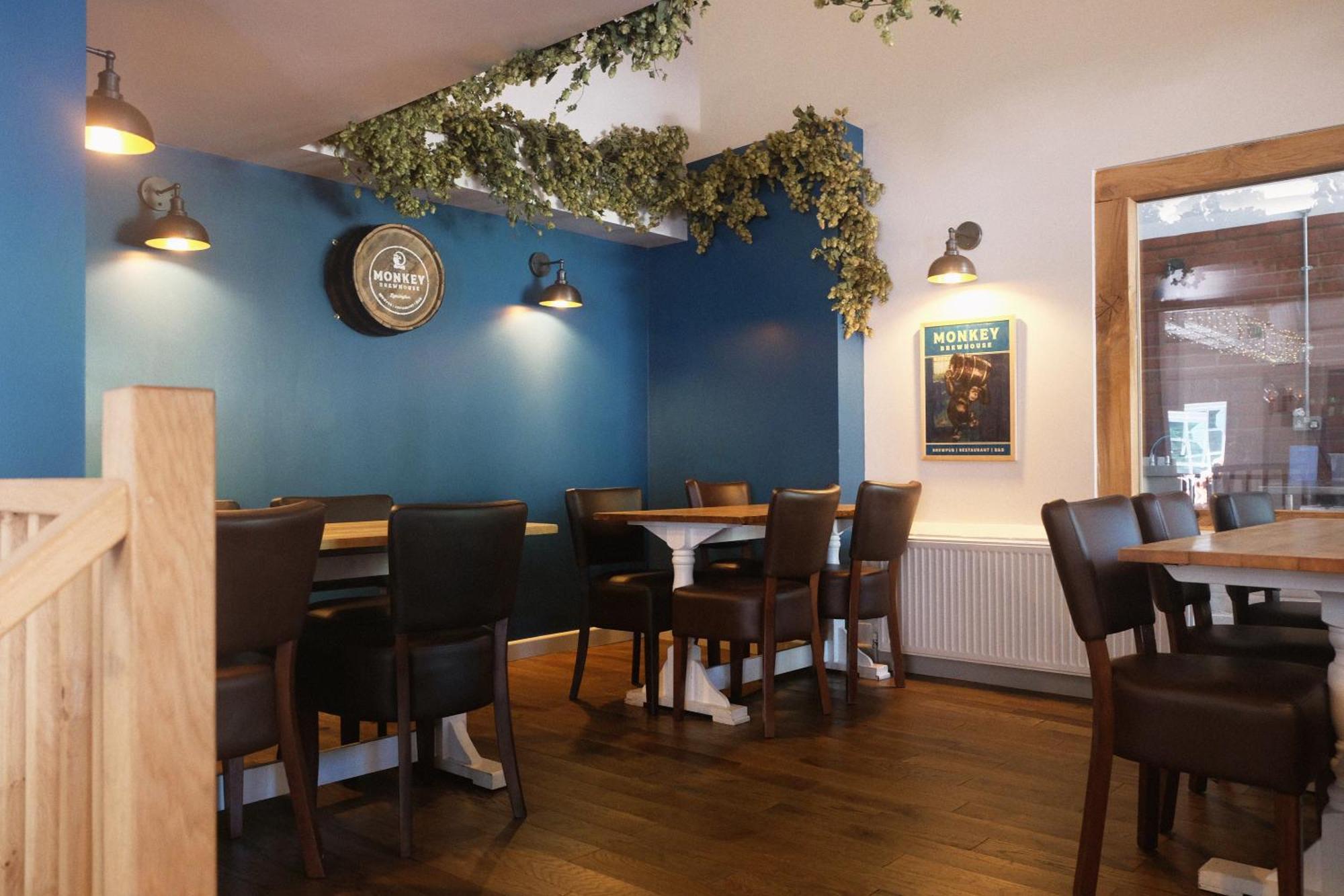 ホテル Monkey Brewhouse リミントン エクステリア 写真