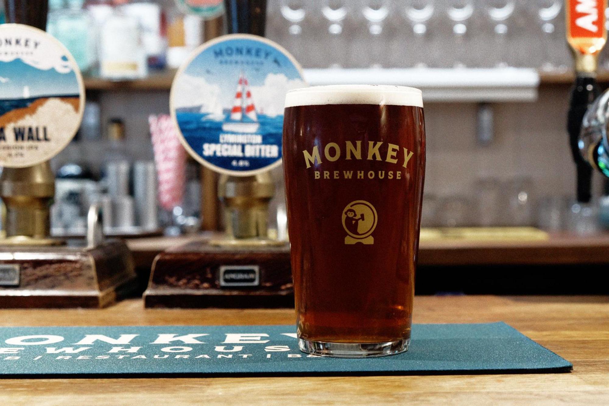 ホテル Monkey Brewhouse リミントン エクステリア 写真